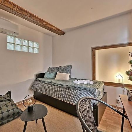 Apartamento La Bulle - Parking Gratuit En Souterrain - 2 Mins Du Palais Des Papes - Clim Ac - Wifi Aviñón Exterior foto