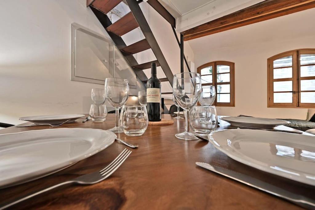 Apartamento La Bulle - Parking Gratuit En Souterrain - 2 Mins Du Palais Des Papes - Clim Ac - Wifi Aviñón Exterior foto