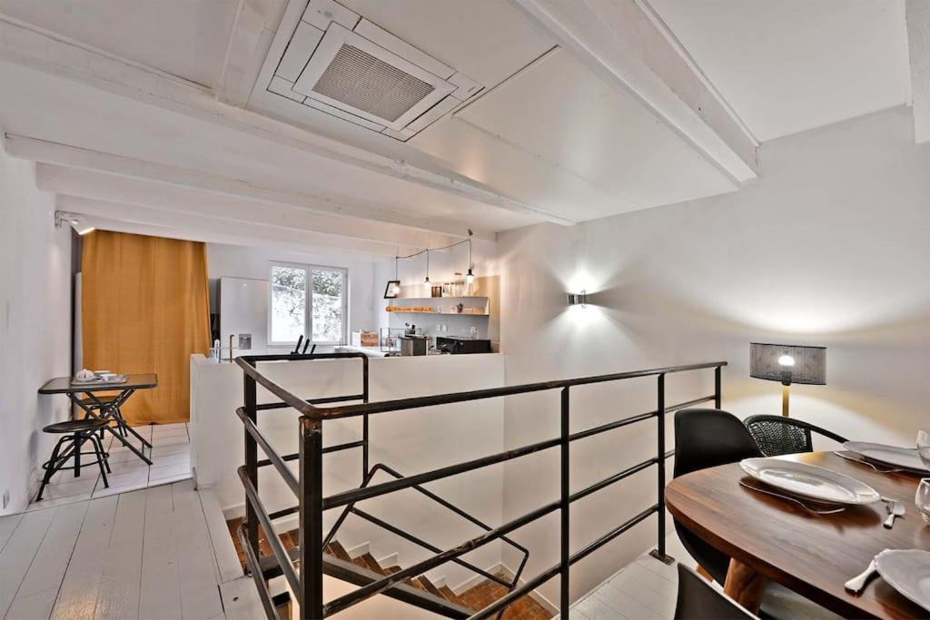 Apartamento La Bulle - Parking Gratuit En Souterrain - 2 Mins Du Palais Des Papes - Clim Ac - Wifi Aviñón Exterior foto